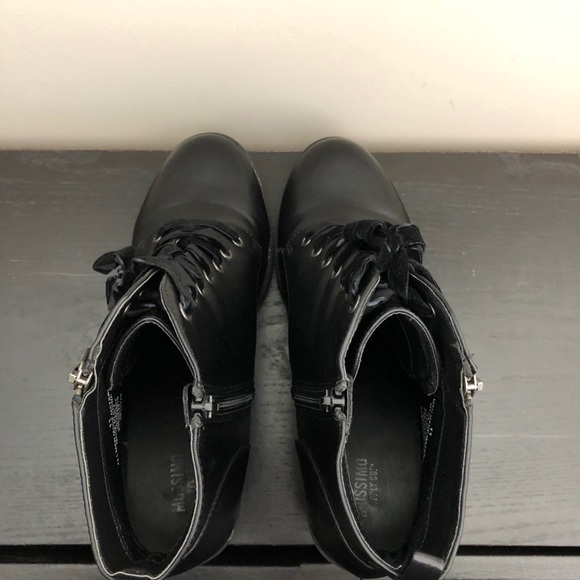 Mossimo Black Ankle Heel Boot with Zipper Detail - Picture 6 of 6